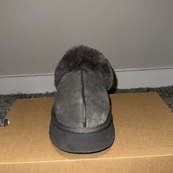 Gray Platform UGG slippers - Picture 3 of 5
